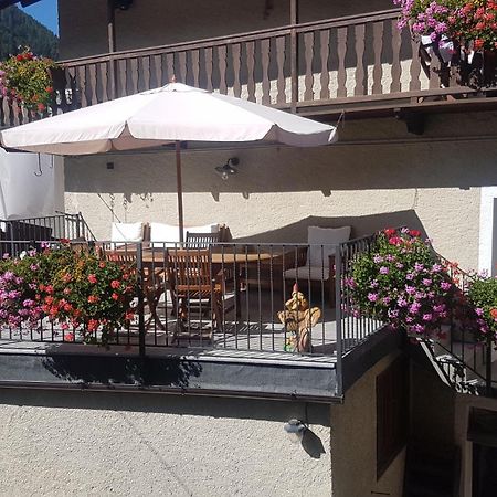 Maison Julie-Lungo La Via Francigena Etroubles Ngoại thất bức ảnh