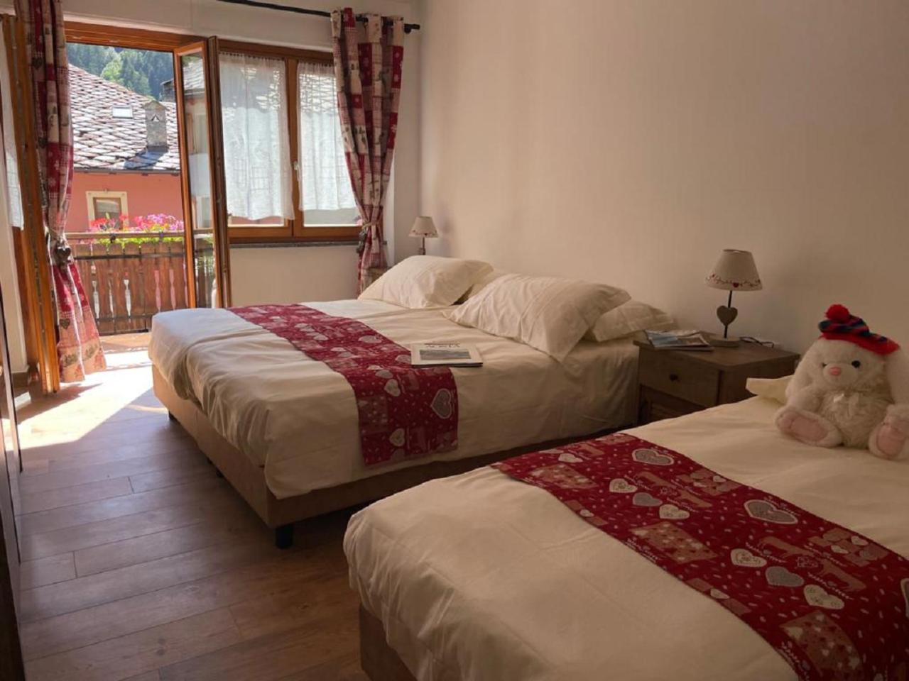 Maison Julie-Lungo La Via Francigena Etroubles Ngoại thất bức ảnh