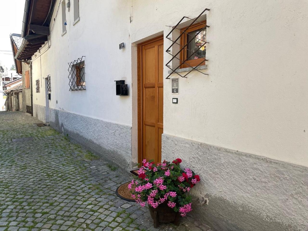 Maison Julie-Lungo La Via Francigena Etroubles Ngoại thất bức ảnh