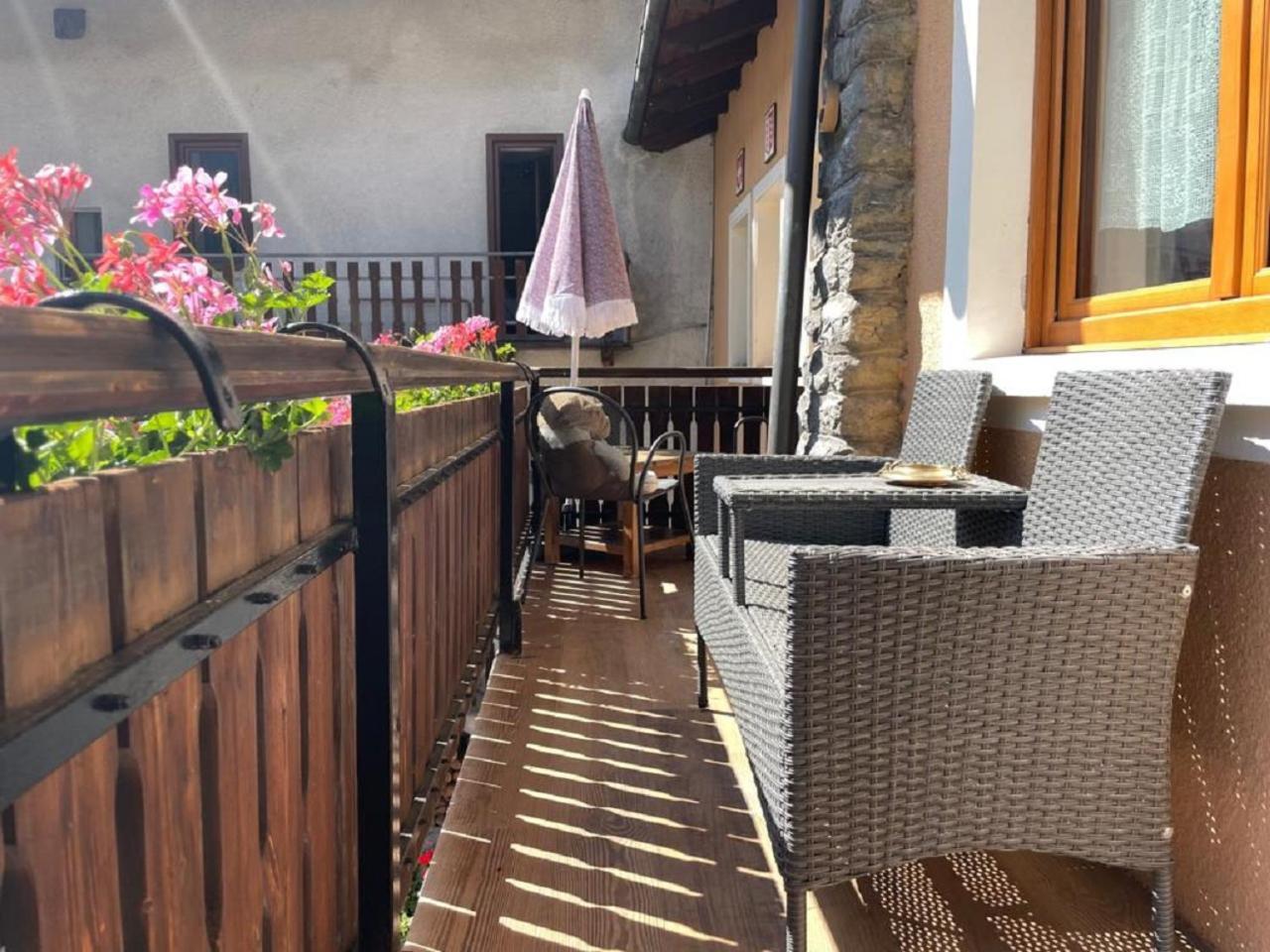 Maison Julie-Lungo La Via Francigena Etroubles Ngoại thất bức ảnh