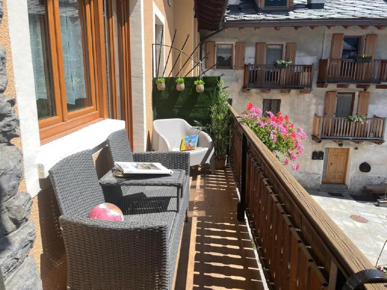 Maison Julie-Lungo La Via Francigena Etroubles Ngoại thất bức ảnh