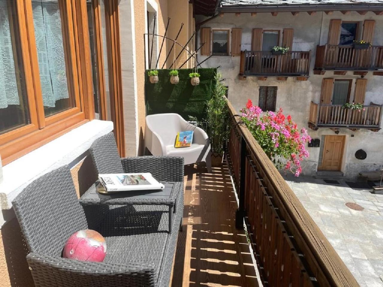 Maison Julie-Lungo La Via Francigena Etroubles Ngoại thất bức ảnh