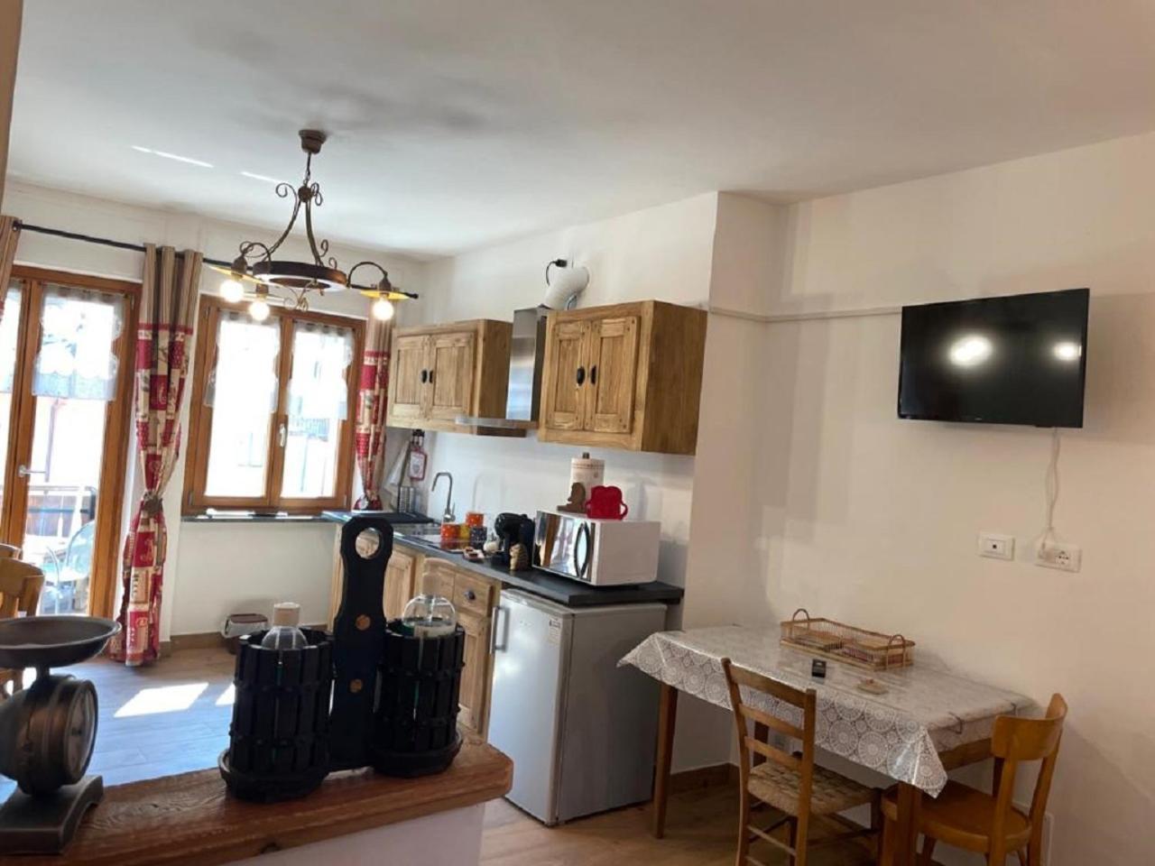 Maison Julie-Lungo La Via Francigena Etroubles Ngoại thất bức ảnh