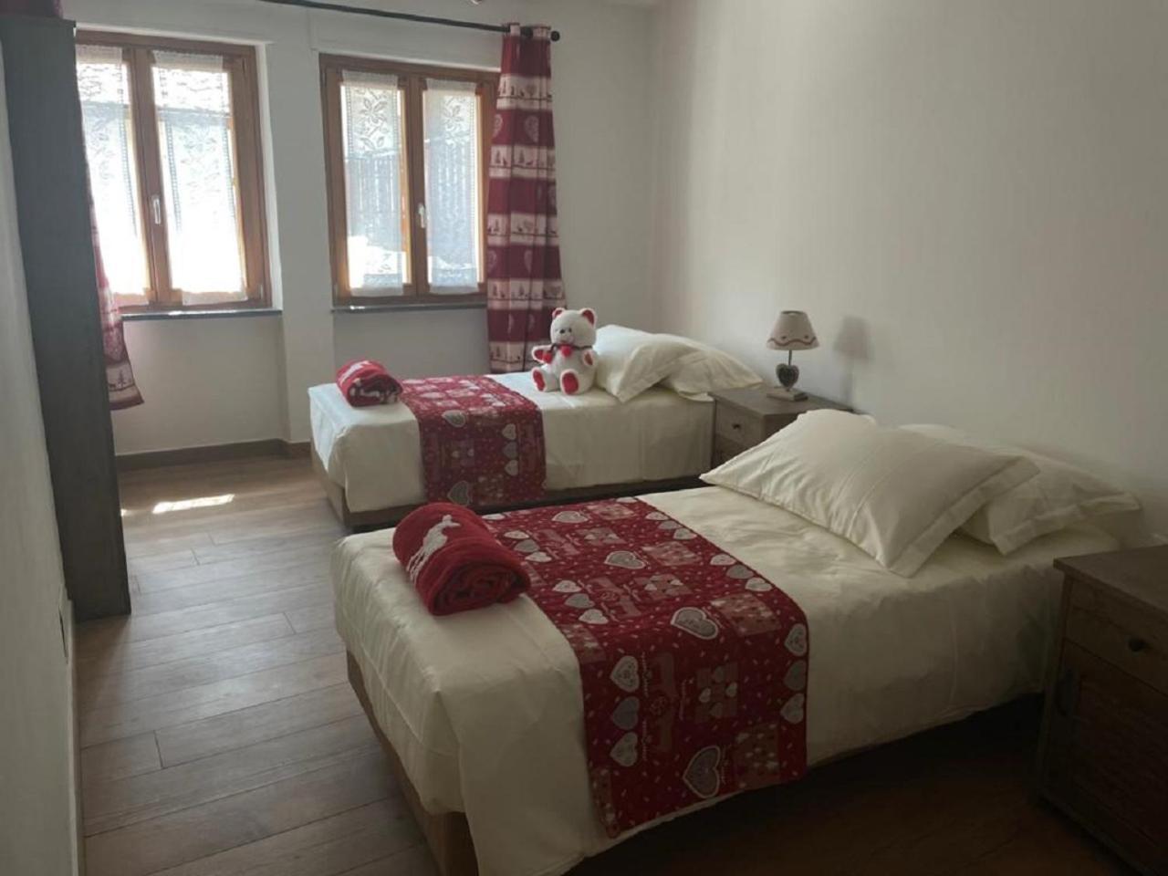 Maison Julie-Lungo La Via Francigena Etroubles Ngoại thất bức ảnh