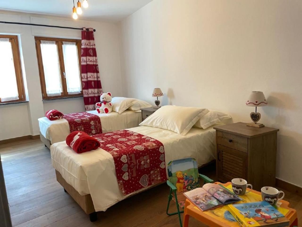 Maison Julie-Lungo La Via Francigena Etroubles Ngoại thất bức ảnh