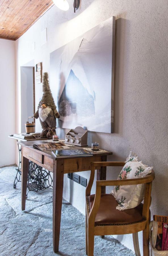 Maison Julie-Lungo La Via Francigena Etroubles Ngoại thất bức ảnh