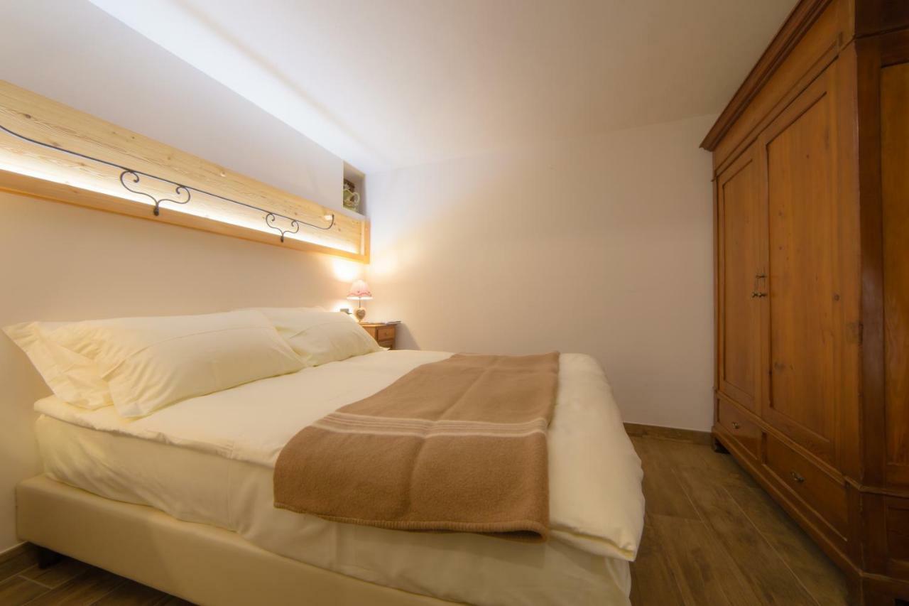 Maison Julie-Lungo La Via Francigena Etroubles Ngoại thất bức ảnh