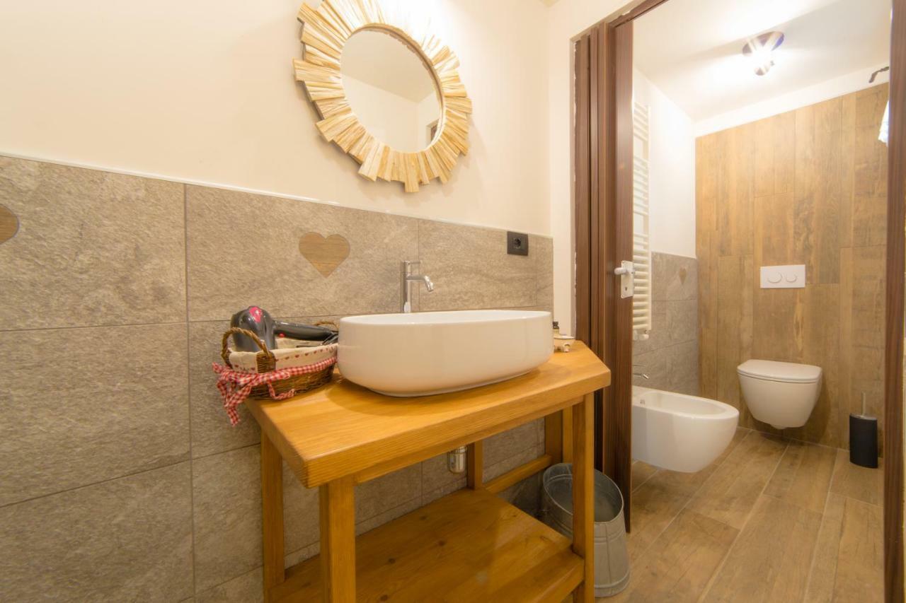 Maison Julie-Lungo La Via Francigena Etroubles Ngoại thất bức ảnh