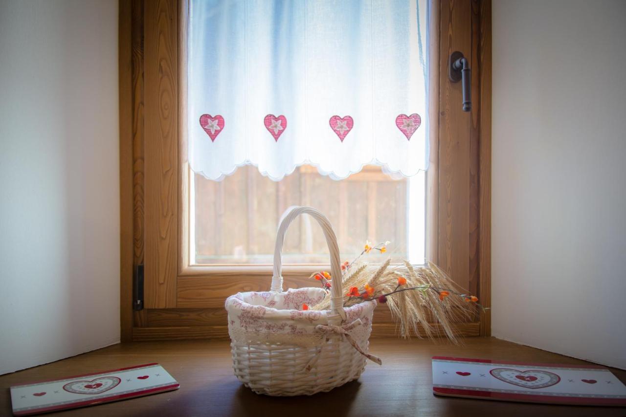 Maison Julie-Lungo La Via Francigena Etroubles Ngoại thất bức ảnh