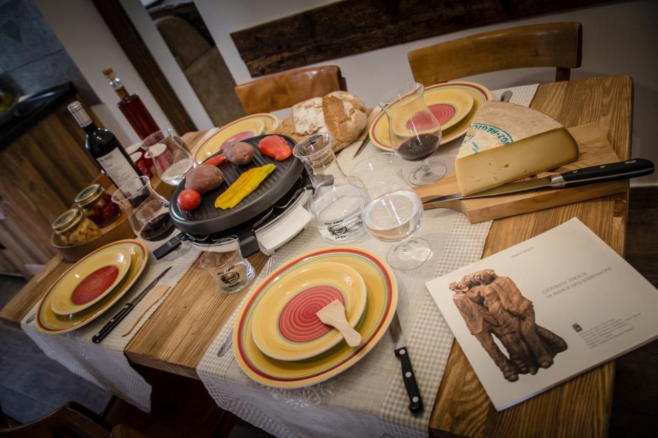 Maison Julie-Lungo La Via Francigena Etroubles Ngoại thất bức ảnh